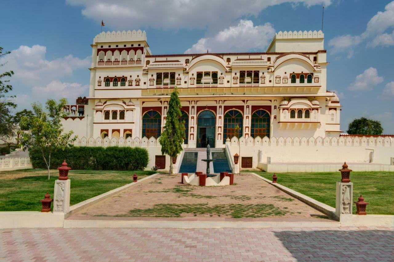 Amritara Surajgarh Fort Bagian luar foto